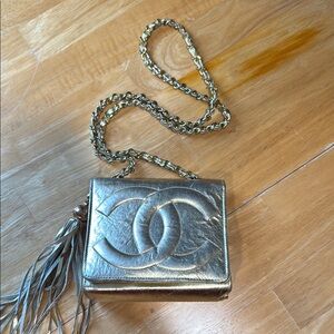 Gold Chain Shoulder Bag